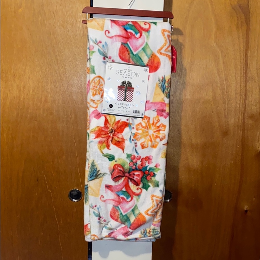 ❤️💛🧡NWT Tis the Season to be Cozy Oversized Throw Blanket